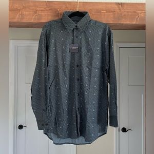 Long Sleeve Button-Up Shirt Size M NWT Men
